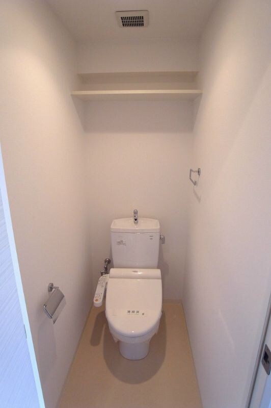 下北沢駅 徒歩1分 6階の物件内観写真