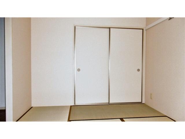 セレナ堀高の物件内観写真