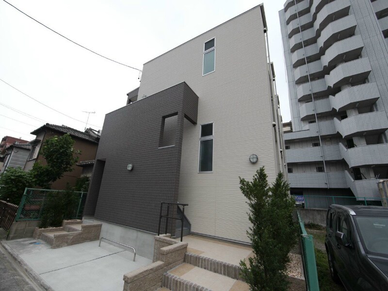 アーク東海通の物件外観写真