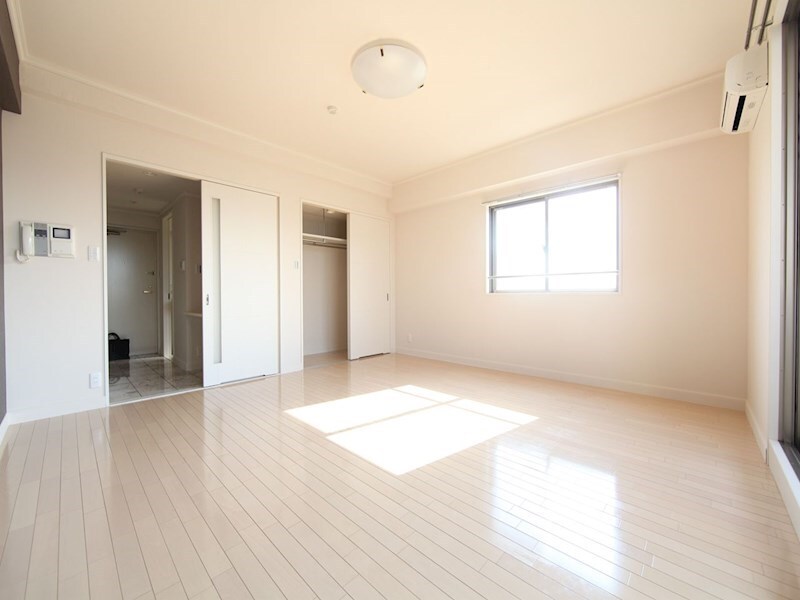 リバーフロントレジデンスの物件内観写真