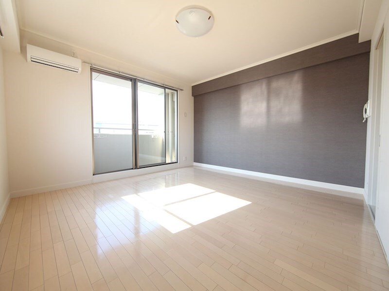 リバーフロントレジデンスの物件内観写真