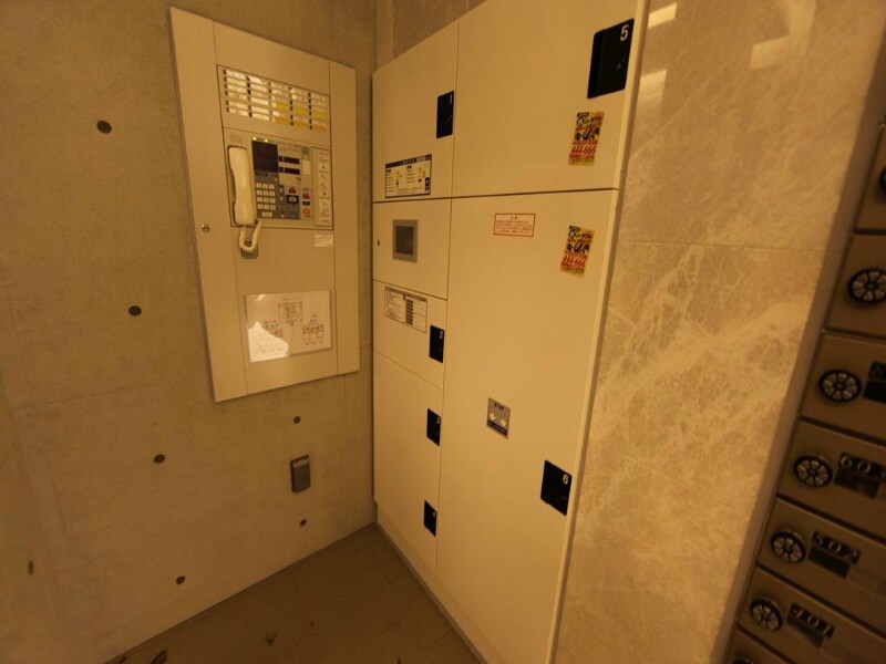 ＣＡＳＴＥＬＬＯＬＵＳＳＯ（カステロルッソ）の物件内観写真