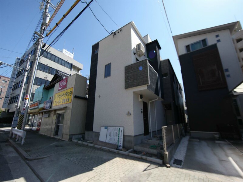 アールグレイス中島町の物件外観写真