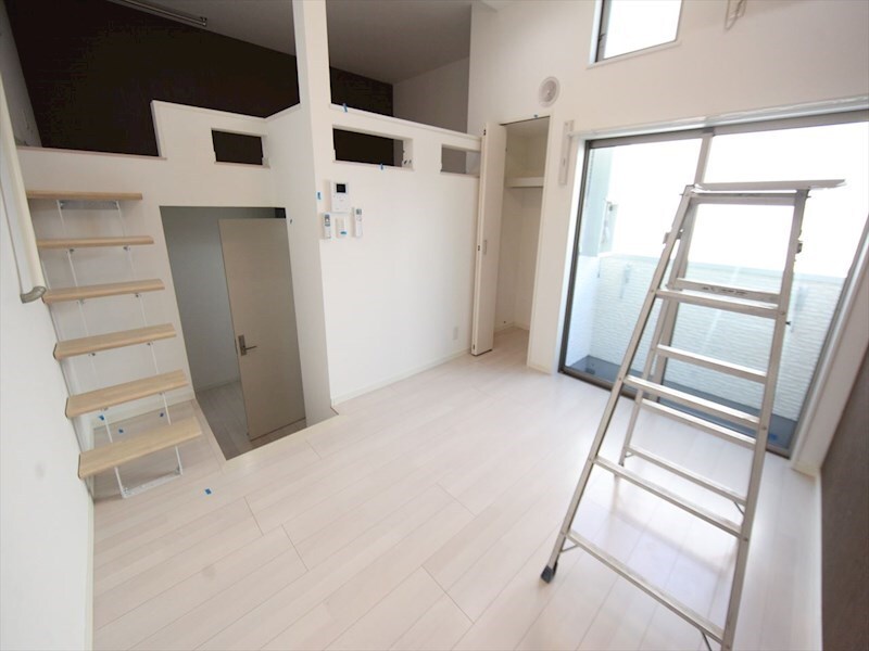 アールグレイス中島町の物件内観写真