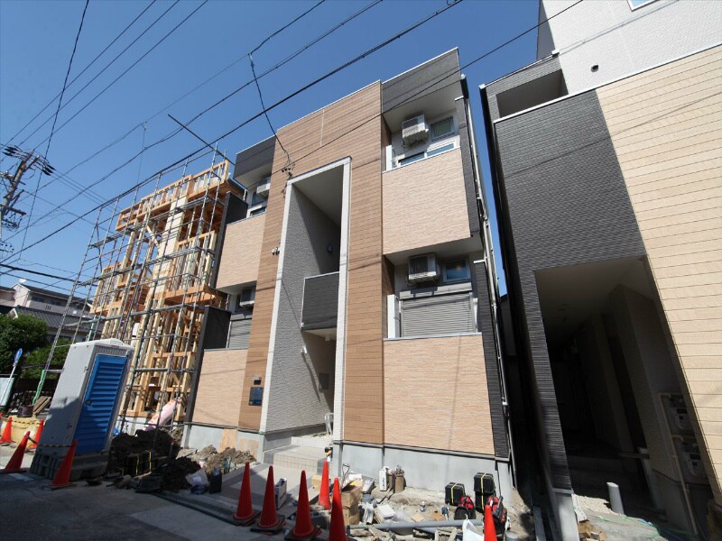 ルノンキュールの物件外観写真