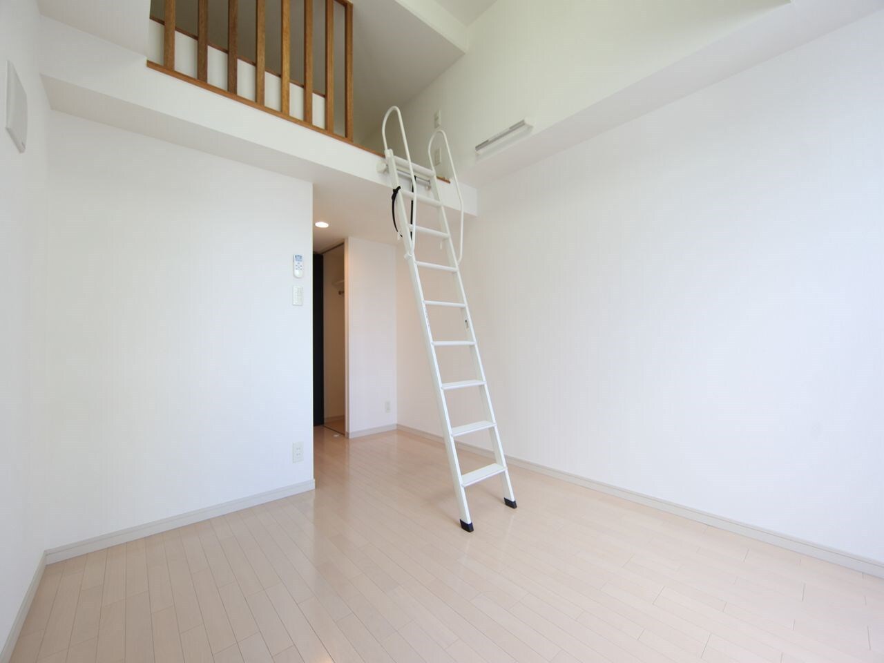 エステムコート名古屋栄デュアルレジェンドの物件内観写真