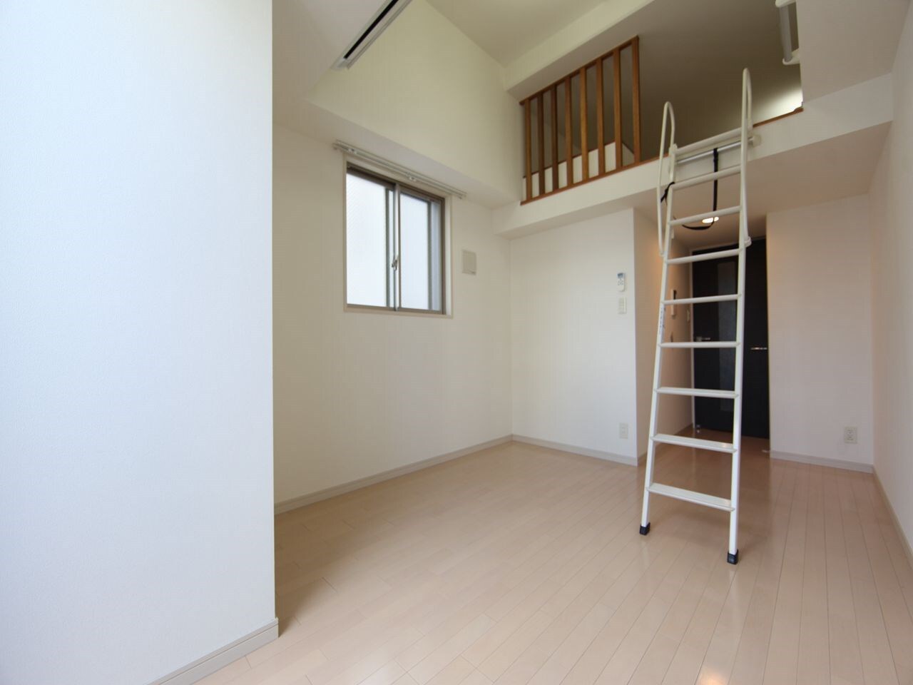 エステムコート名古屋栄デュアルレジェンドの物件内観写真