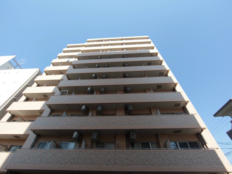 セレブランド堀田駅前の物件外観写真