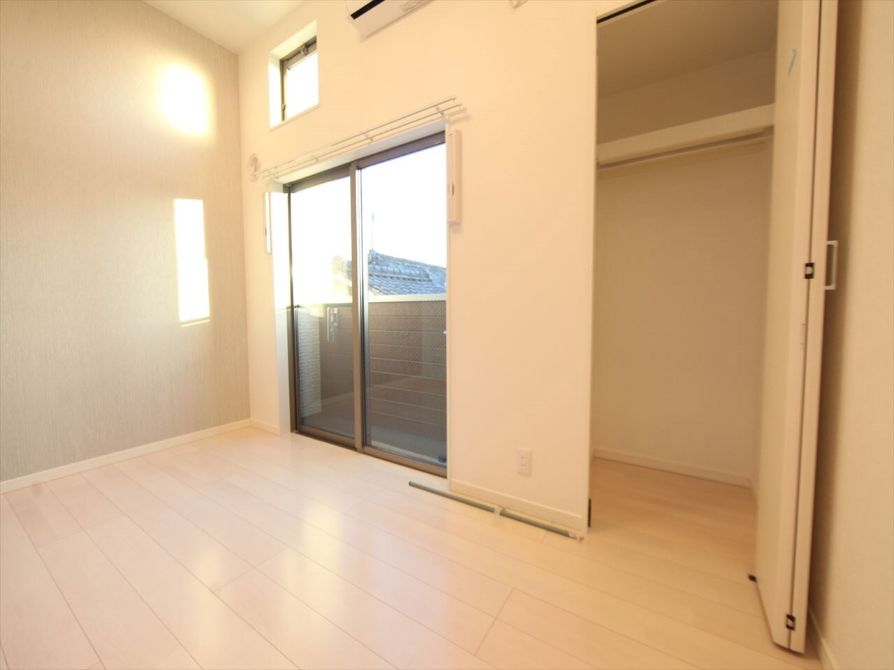 ヴィルフランシュ中村公園の物件内観写真