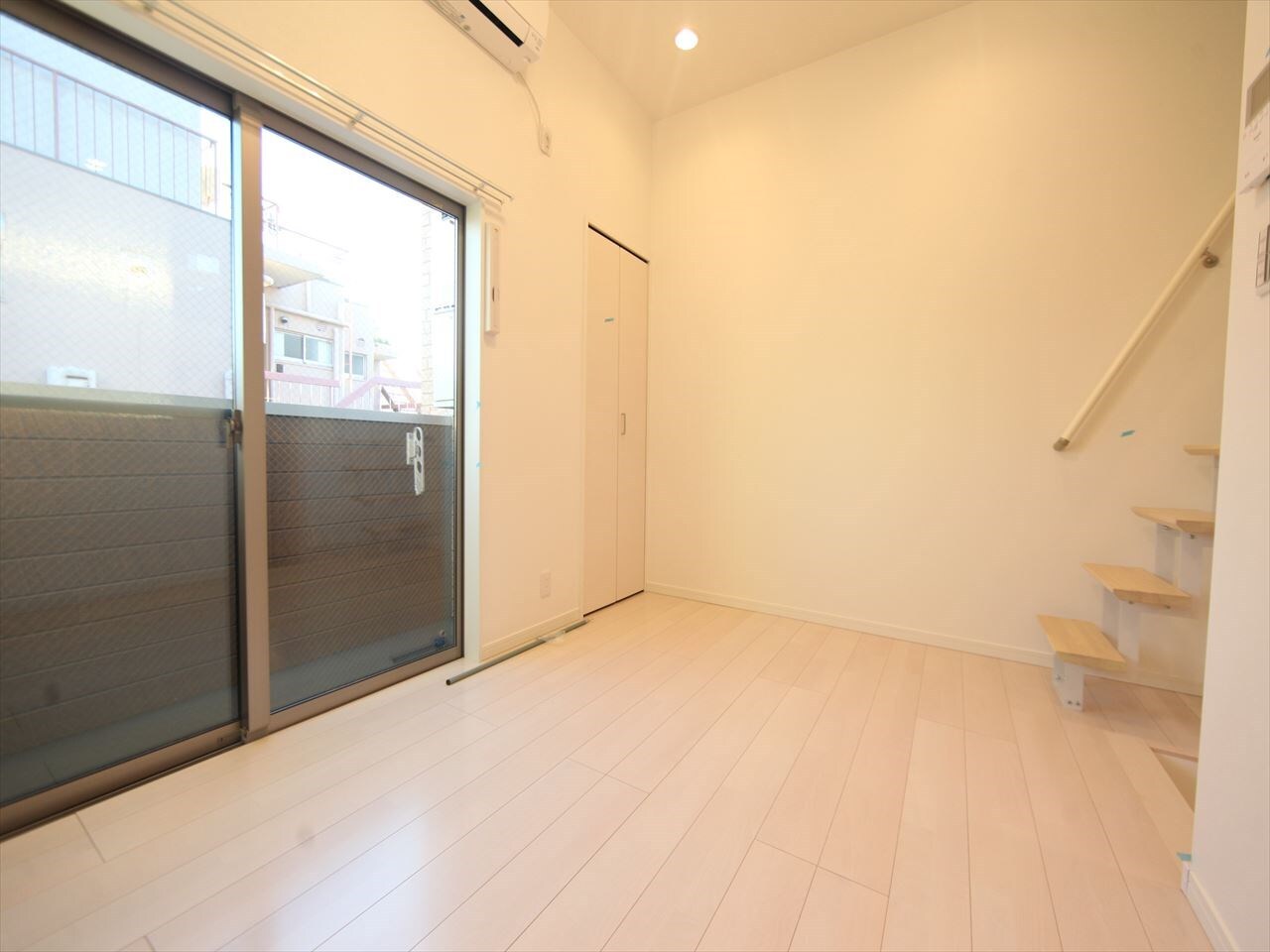 ヴィルフランシュ中村公園の物件内観写真