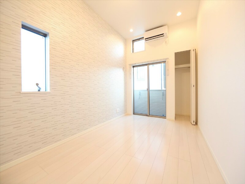 ＭＡＩＳＯＮ ＬＡ ＬＵＭＩＥＲＥ（メゾンラルミエール）の物件内観写真