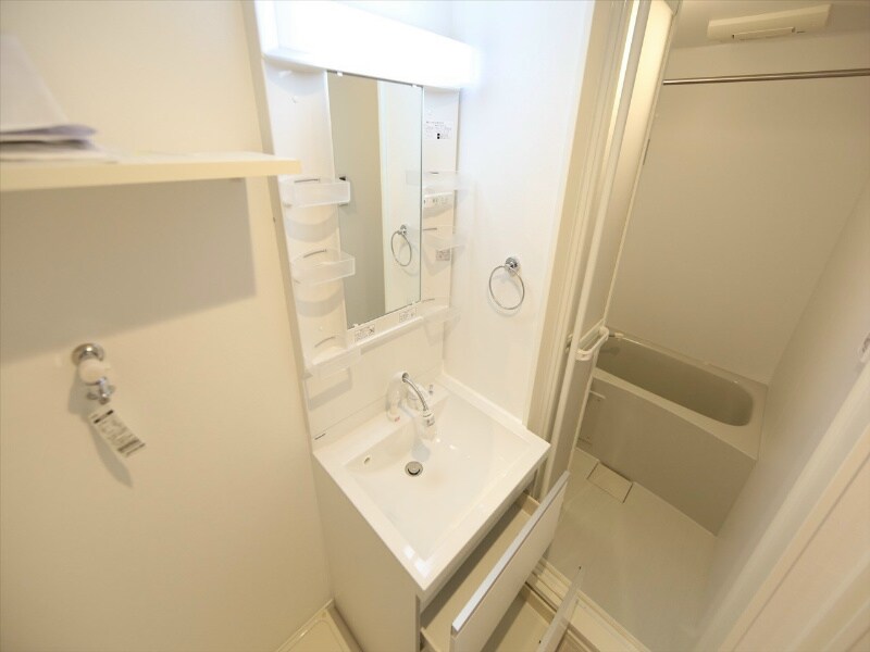 ＭＡＩＳＯＮ ＬＡ ＬＵＭＩＥＲＥ（メゾンラルミエール）の物件内観写真