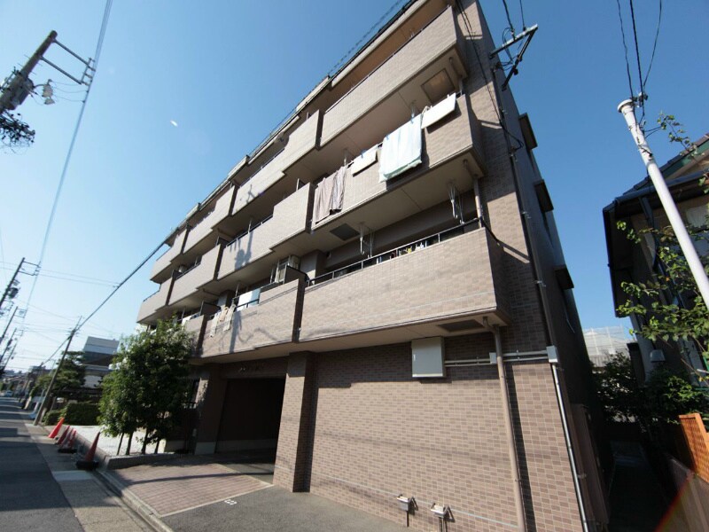 シェソワ駒方の物件外観写真