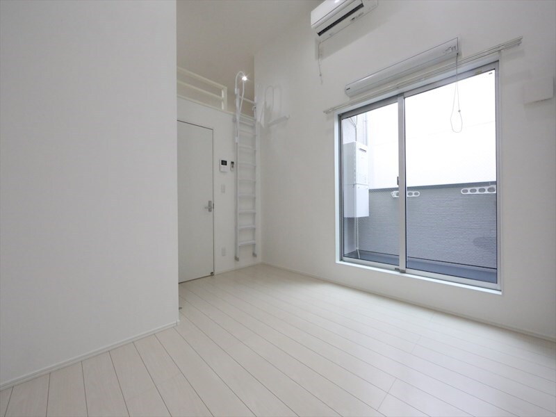 ワルキューレの物件内観写真