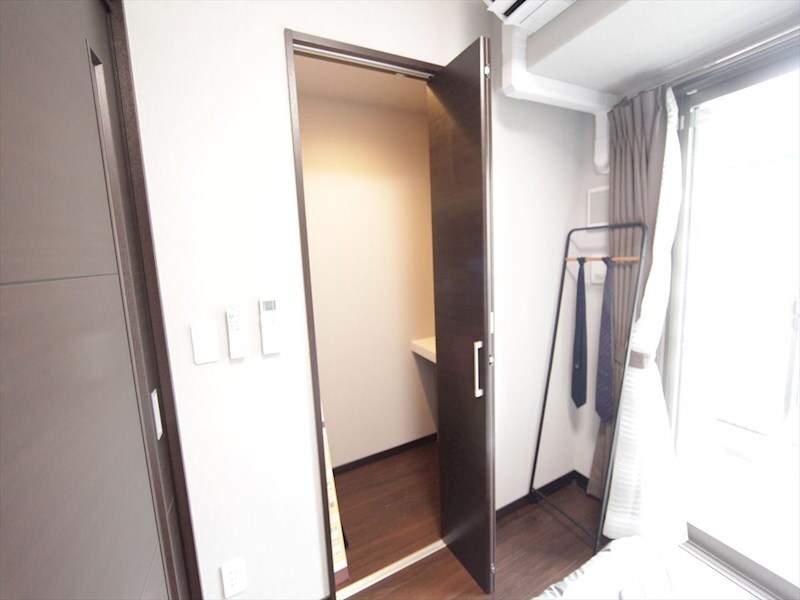 ロイヤルスクエア徳川の物件内観写真