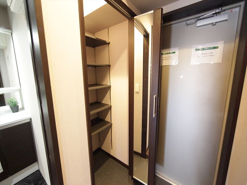 ロイヤルスクエア徳川の物件内観写真