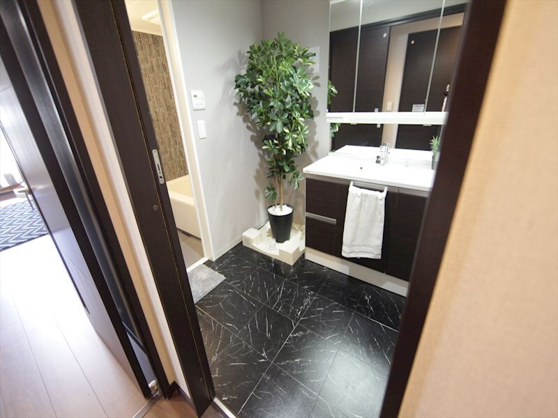 ロイヤルスクエア徳川の物件内観写真