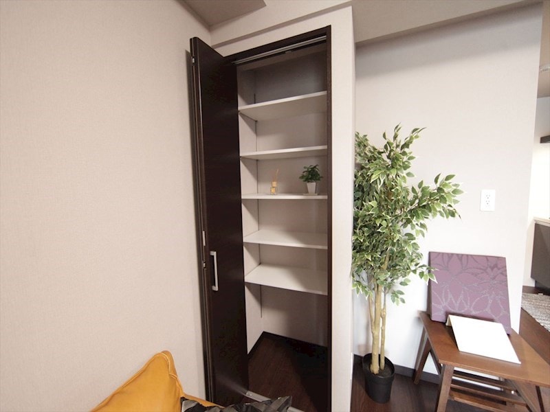 ロイヤルスクエア徳川の物件内観写真