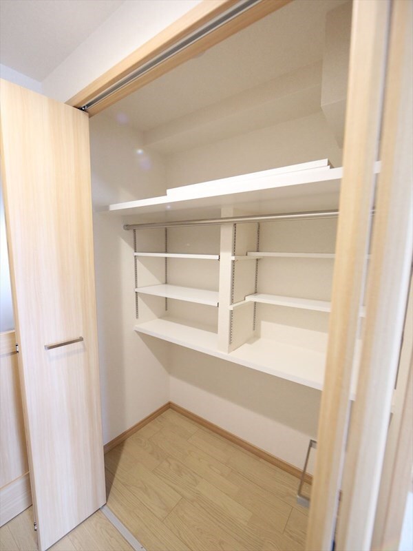 ラフォーレ金山の物件内観写真