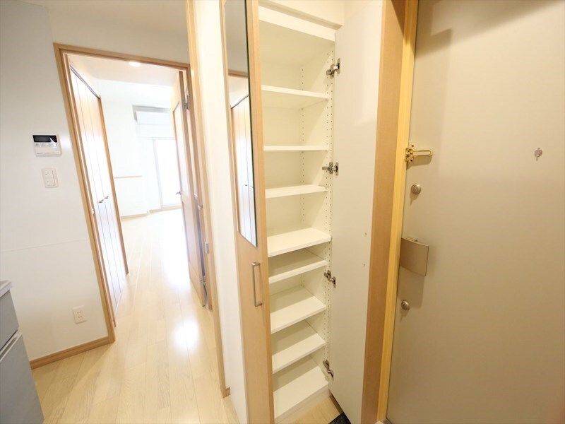 ラフォーレ金山の物件内観写真