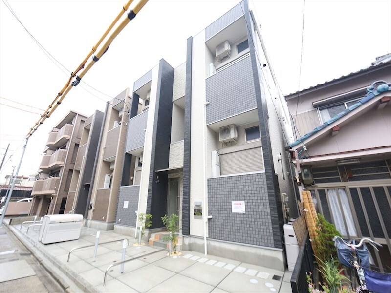 ハーモニーテラス靖国町IIIの物件外観写真