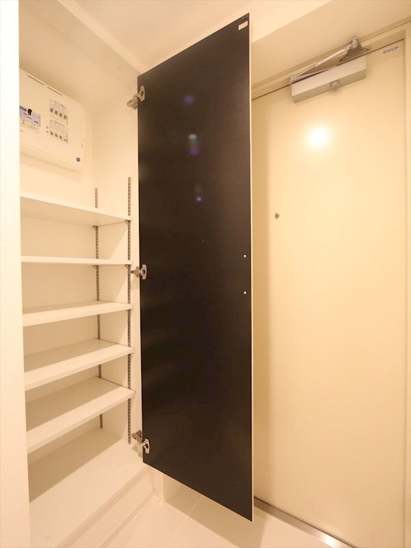 リーデンス名古屋駅西の物件内観写真