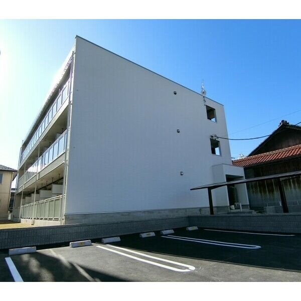 リブリ・ポーラスターナインの物件外観写真