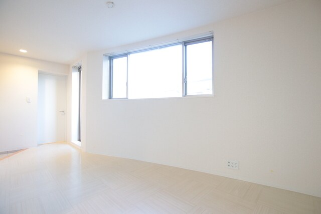 Ｅｃｒｕ　ｂｅｉｇｅの物件内観写真