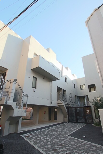 目黒三田テラスハウスの物件外観写真