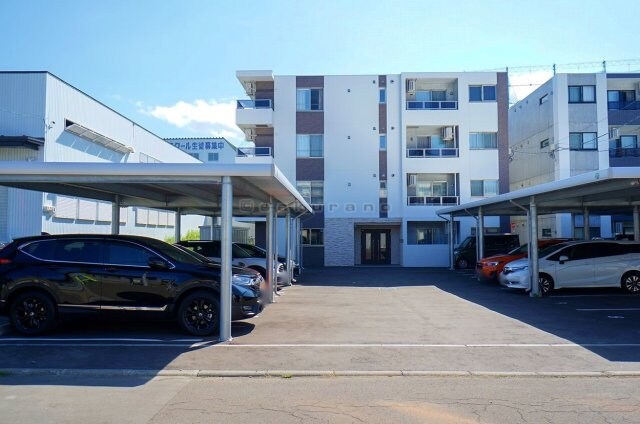 Urban proud（アーバン プラウド）の物件外観写真