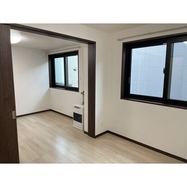 稲穂マンションDの物件内観写真