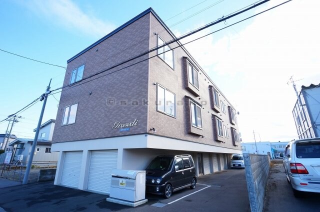 グラウディの物件外観写真