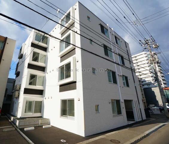 La＋Gareria　1号室の物件外観写真