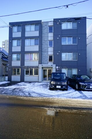 コラージュ琴似の物件外観写真