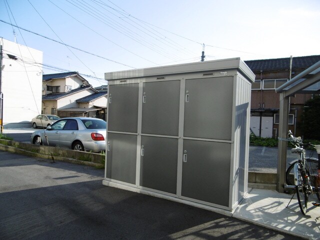 ブルージュの物件外観写真