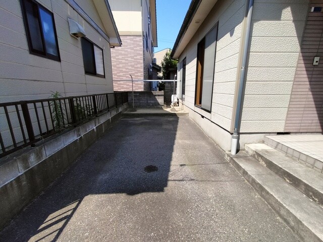 新潟駅 バス10分  山木戸３丁目下車：停歩4分 1階の物件外観写真