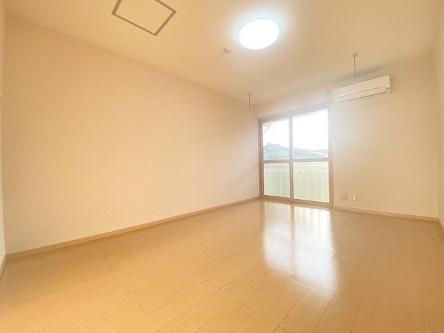 新潟駅 バス30分  向陽３丁目下車：停歩6分 2階の物件内観写真