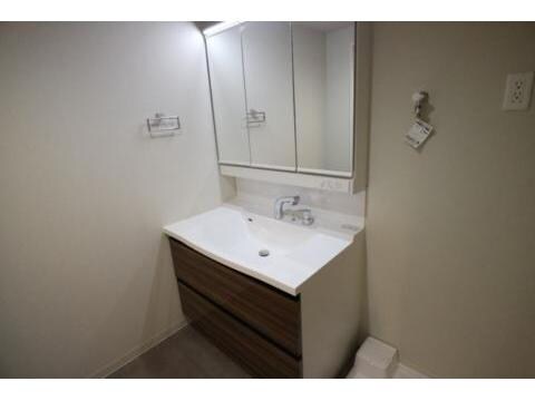 本町駅 徒歩3分 3階の物件内観写真