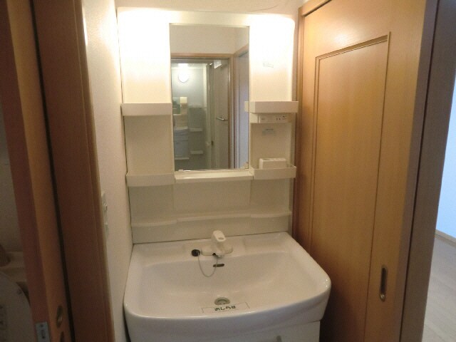 宇都宮駅 バス16分  楡木街道入り口下車：停歩6分 2階の物件内観写真