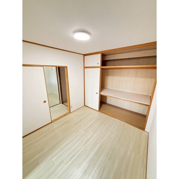 フォレスタ育和の物件内観写真