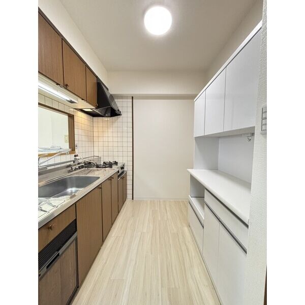 フォレスタ育和の物件内観写真