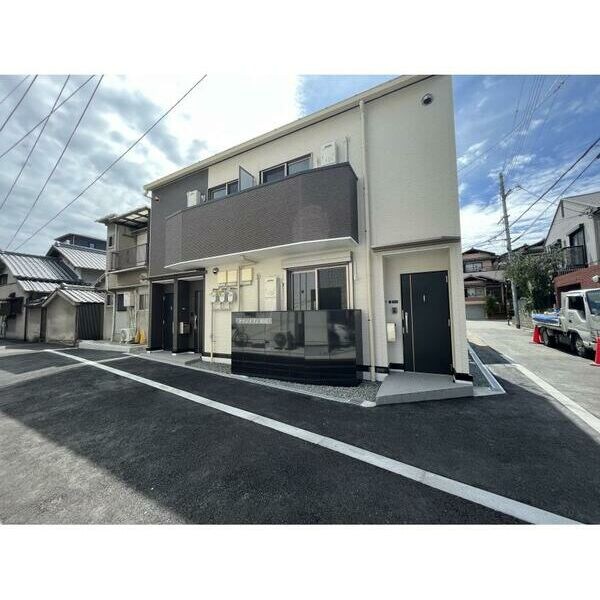 グランメゾン田辺の物件外観写真