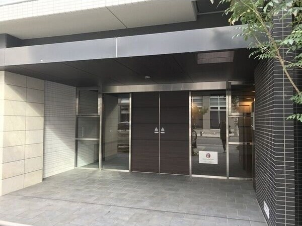 コンフォリア心斎橋EASTの物件外観写真