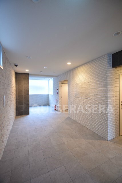 アドニス・アビコの物件外観写真