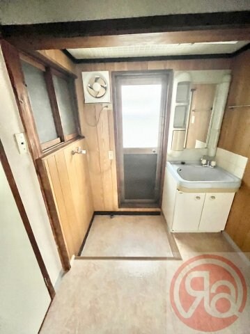 湯里1貸家の物件内観写真