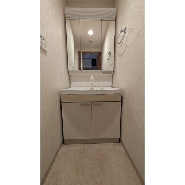 レジュールアッシュ天王寺の物件内観写真