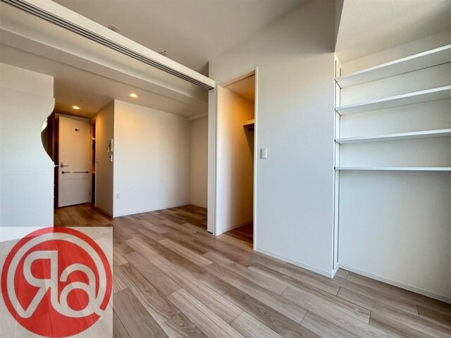 セレニテ難波ミラク参番館の物件外観写真