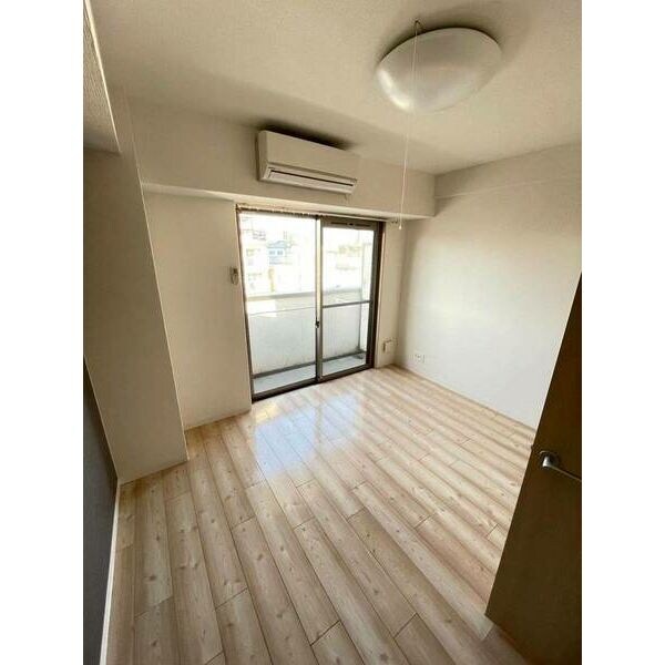 グランエクラ岸里の物件内観写真