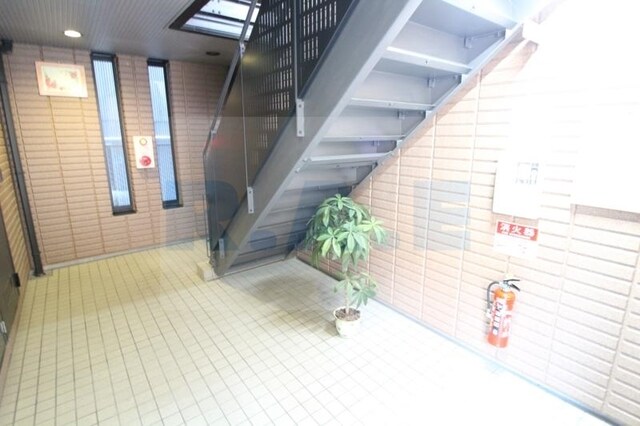 グローリー・11の物件外観写真