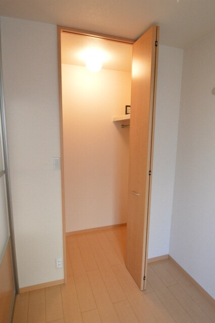 メゾンドアールの物件内観写真